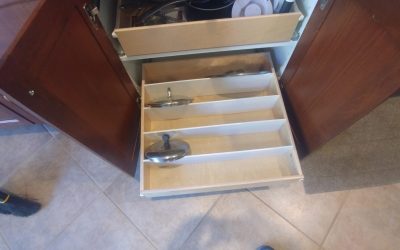 Lid Holder for Pots and Pans.